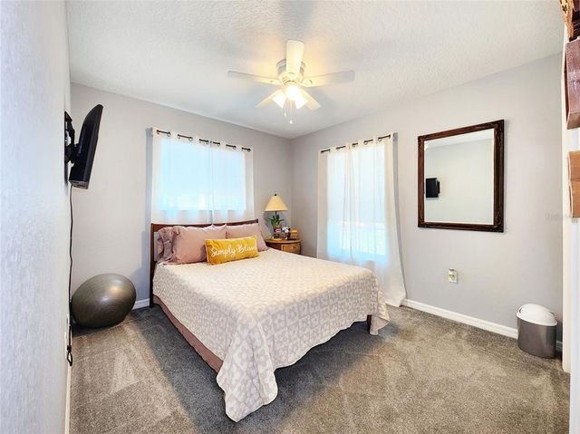 8442 PINEWOOD AVENUE, Brooksville, FL 34613