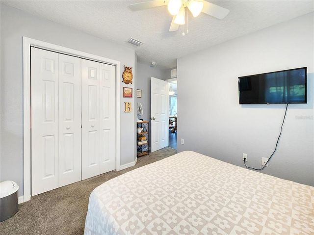 8442 PINEWOOD AVENUE, Brooksville, FL 34613