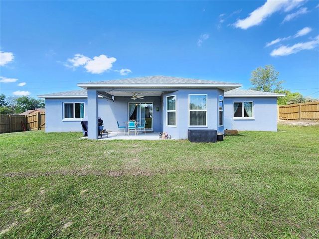 8442 PINEWOOD AVENUE, Brooksville, FL 34613