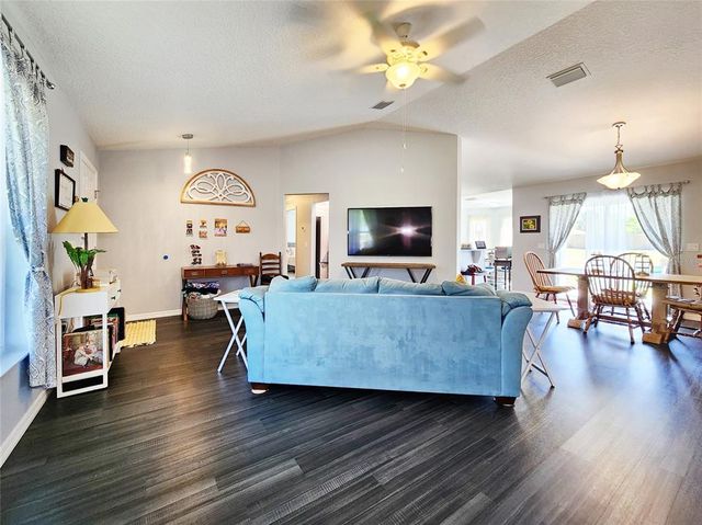 8442 PINEWOOD AVENUE, Brooksville, FL 34613