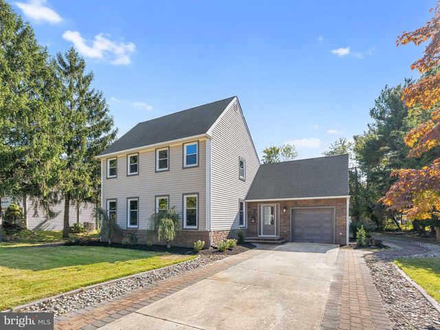 200 PHYLLIS DR, Gibbstown, NJ 08027