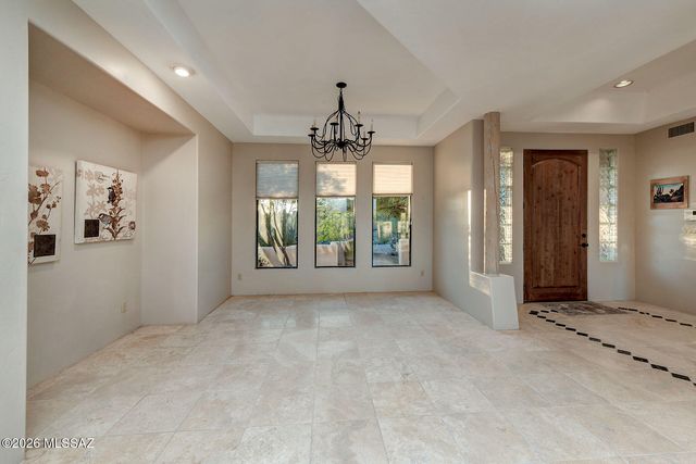 5500 N Hacienda Del Sol Road, Tucson, AZ 85718