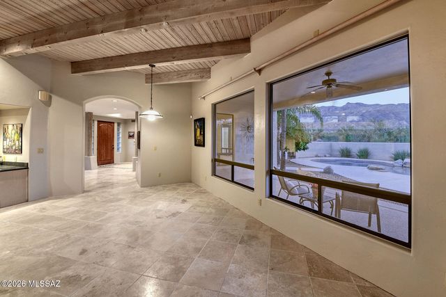 5500 N Hacienda Del Sol Road, Tucson, AZ 85718