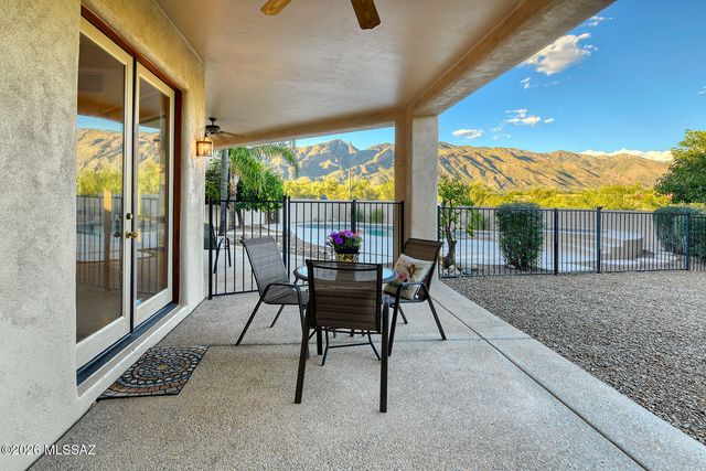 5500 N Hacienda Del Sol Road, Tucson, AZ 85718