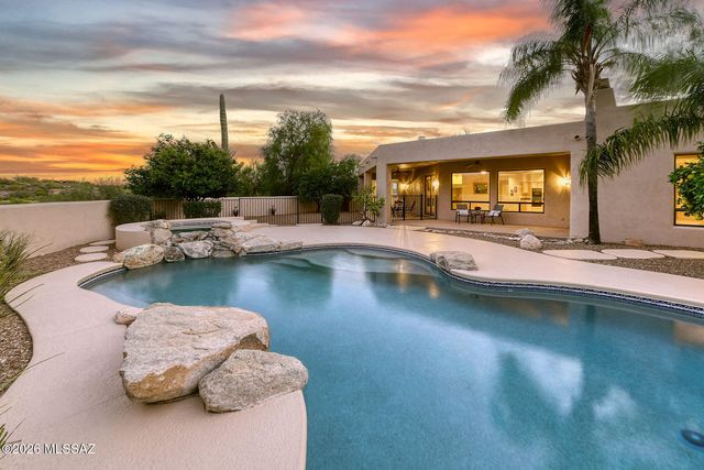 5500 N Hacienda Del Sol Road, Tucson, AZ 85718