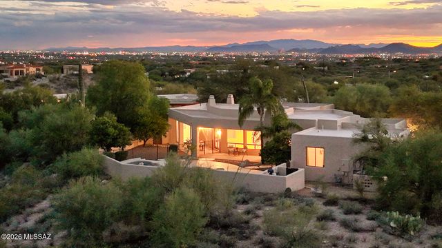 5500 N Hacienda Del Sol Road, Tucson, AZ 85718