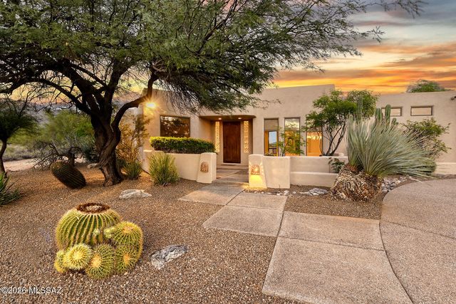 5500 N Hacienda Del Sol Road, Tucson, AZ 85718