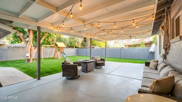 945 E MISSOURI Avenue, Phoenix, AZ 85014