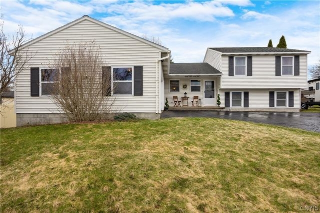 8346 Sextant Drive, Clay, NY 13027