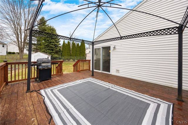 8346 Sextant Drive, Clay, NY 13027