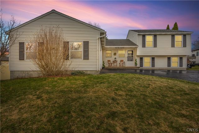 8346 Sextant Drive, Clay, NY 13027