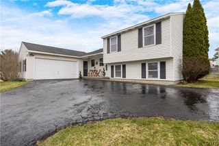 8346 Sextant Drive, Clay, NY 13027