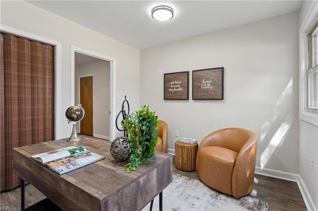 879 Loraine DR, Newport News, VA 23608