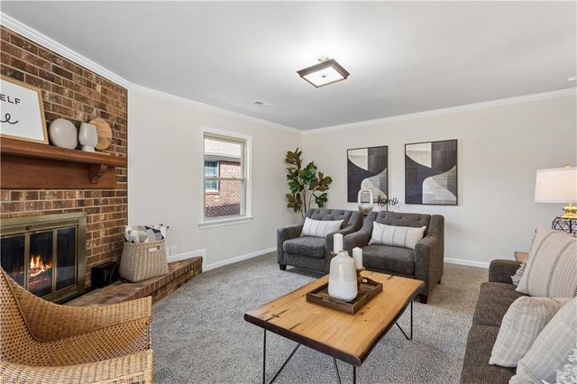 879 Loraine DR, Newport News, VA 23608