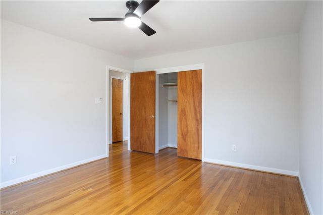 879 Loraine DR, Newport News, VA 23608