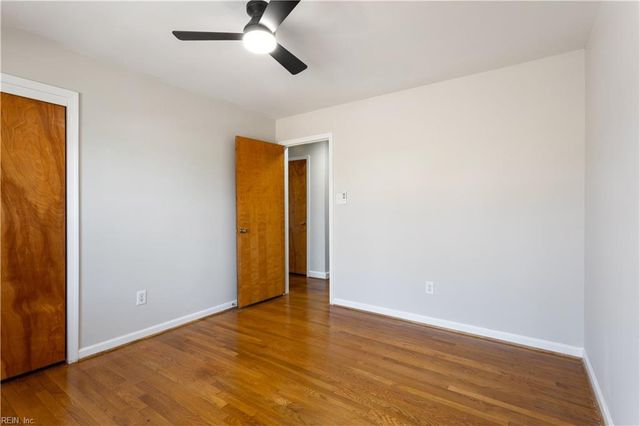 879 Loraine DR, Newport News, VA 23608