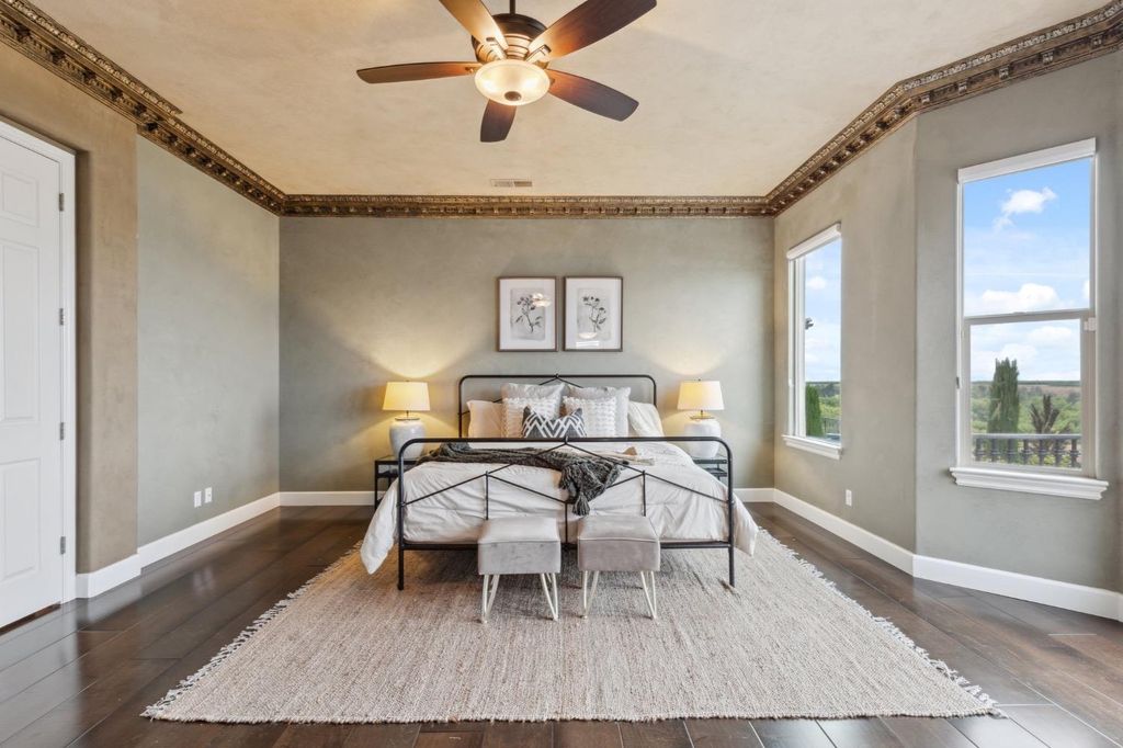 Image 20 of property listing at 4918 W Bluff Avenue, Fresno, CA 93722