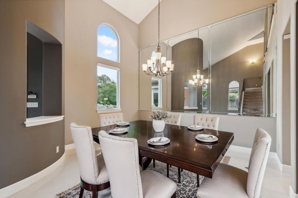 Image 33 of property listing at 4918 W Bluff Avenue, Fresno, CA 93722