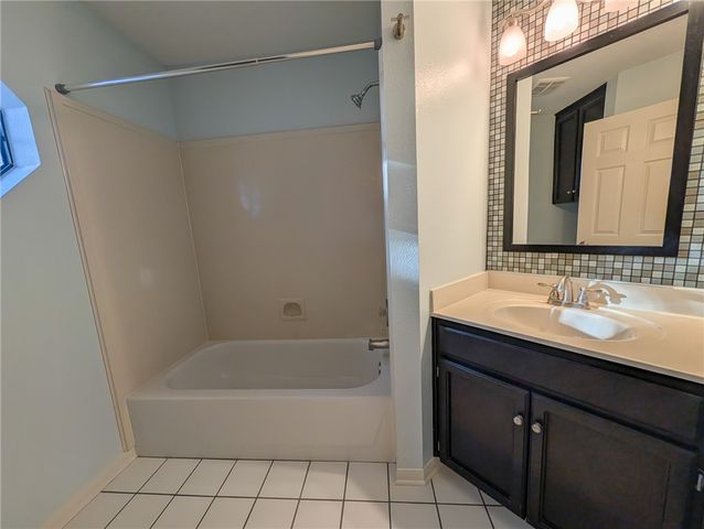 2121 Dorsey St, Corpus Christi, TX 78414