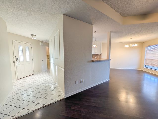 2121 Dorsey St, Corpus Christi, TX 78414