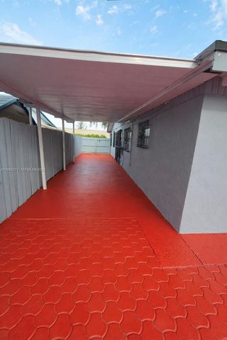 1220 SW 78th Ave, Miami, FL 33144