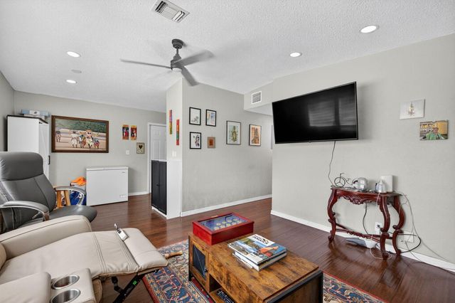 300 SW 25th Avenue, Fort Lauderdale, FL 33312