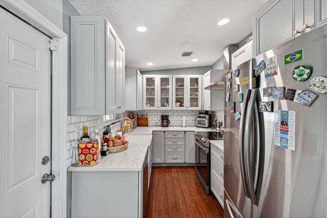 300 SW 25th Avenue, Fort Lauderdale, FL 33312