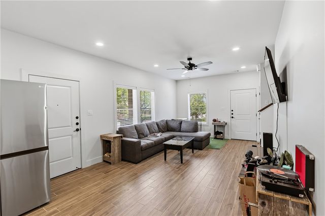 608 Banks Street, College Station, TX 77840