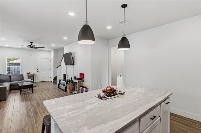 608 Banks Street, College Station, TX 77840