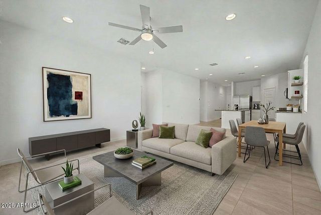 1816 W SOMBRA Avenue, Apache Junction, AZ 85120