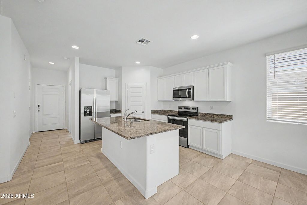 1816 W SOMBRA Avenue, Apache Junction, AZ 85120 — photo 5