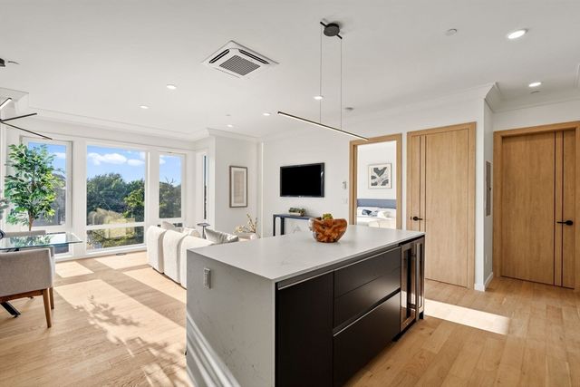 388 Washington Street 303, Quincy, MA 02169