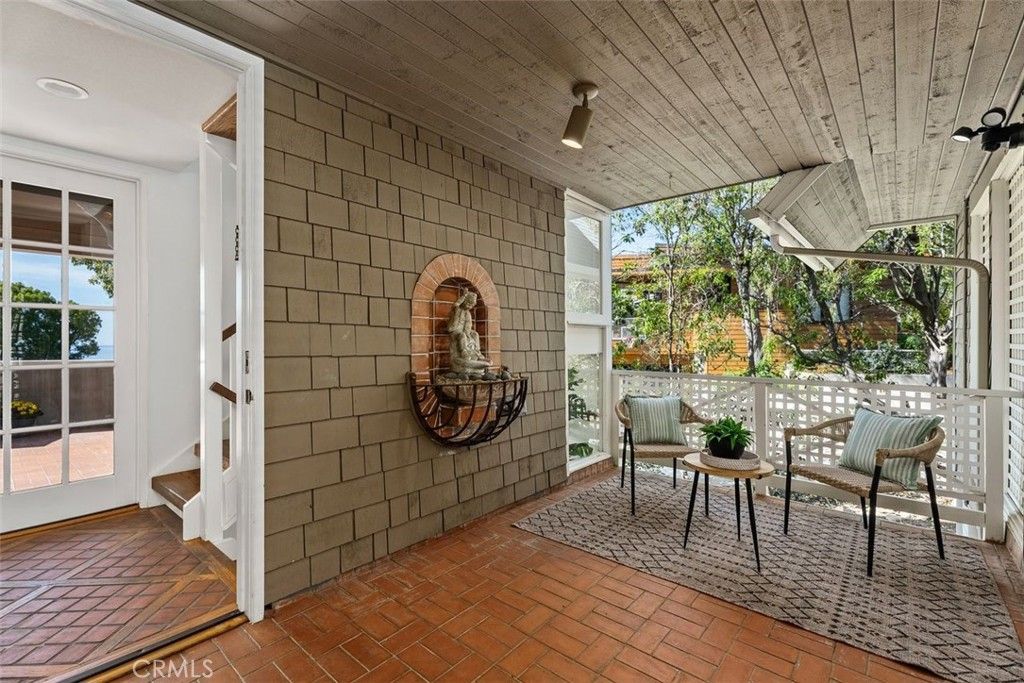 Image 11 of property listing at 590 Diamond Street, Laguna Beach, CA 92651