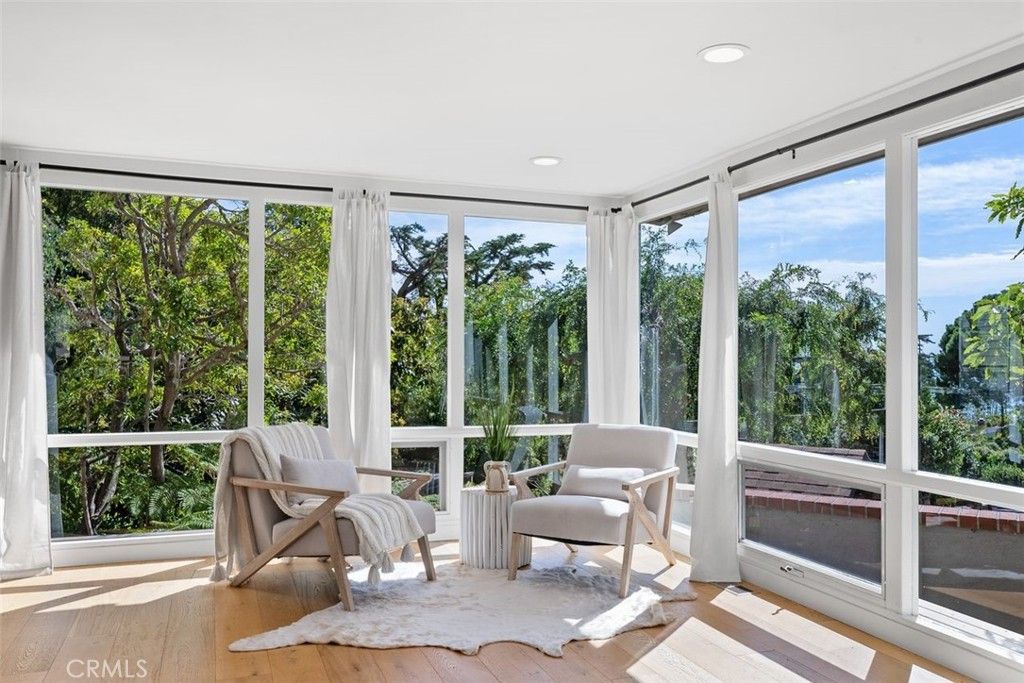 Image 21 of property listing at 590 Diamond Street, Laguna Beach, CA 92651