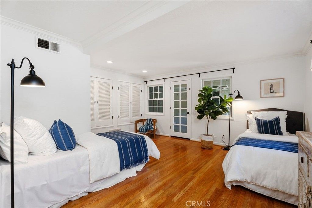 Image 22 of property listing at 590 Diamond Street, Laguna Beach, CA 92651