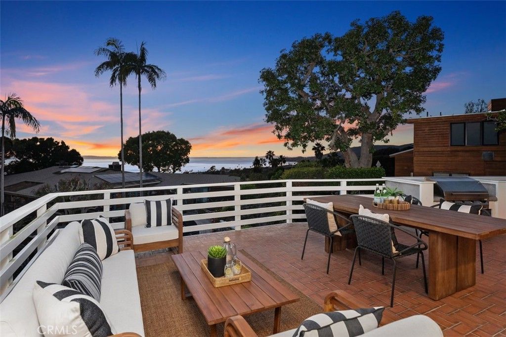 Image 30 of property listing at 590 Diamond Street, Laguna Beach, CA 92651