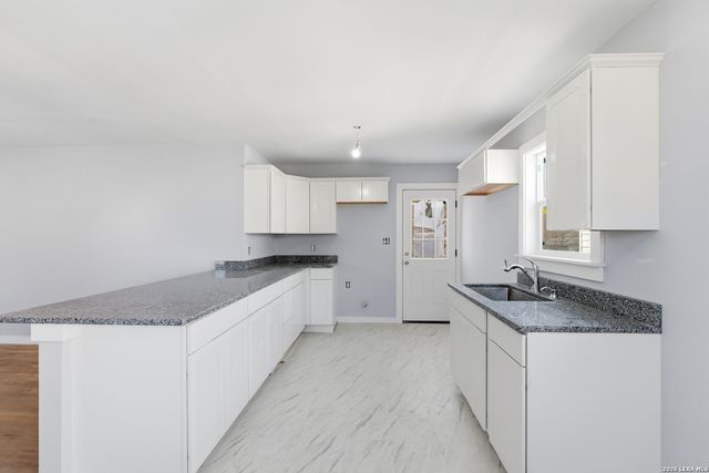 530 Mount Vernon Ct, San Antonio, TX 78223