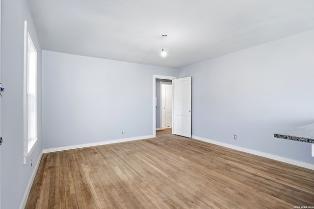 530 Mount Vernon Ct, San Antonio, TX 78223