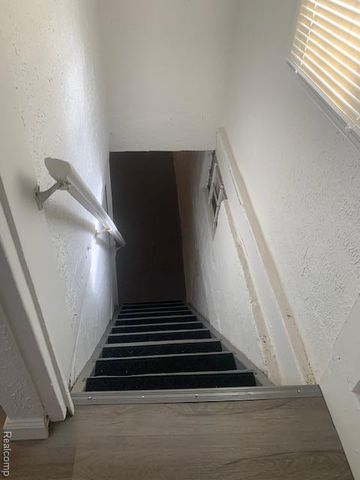 1702 Arizona Avenue, Flint, MI 48506