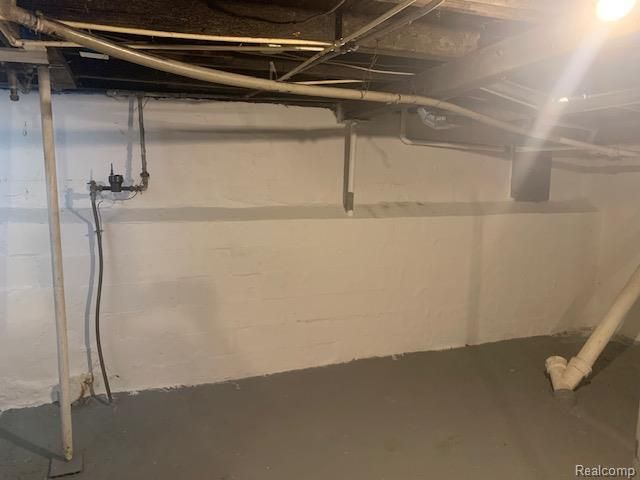1702 Arizona Avenue, Flint, MI 48506