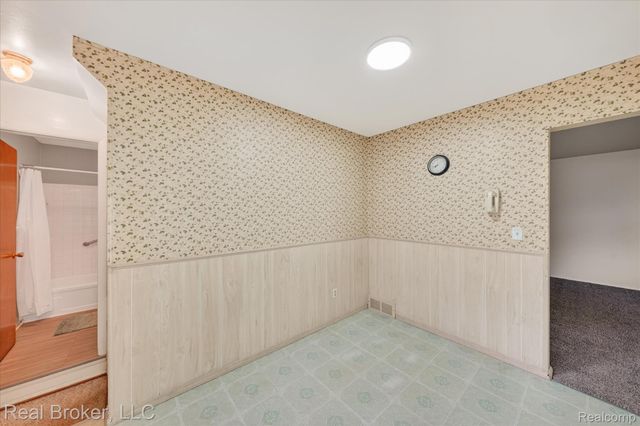 29630 Joy Road, Livonia, MI 48150