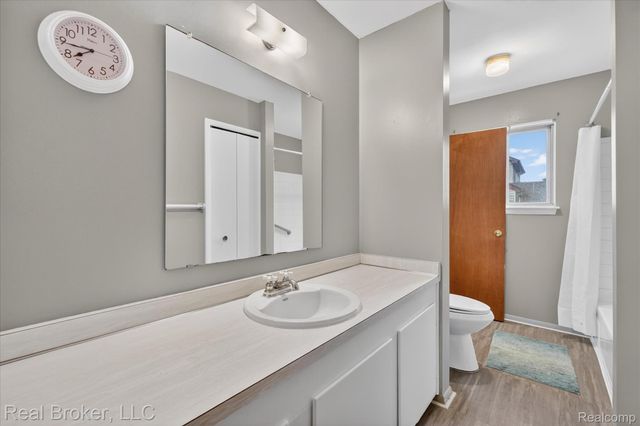 29630 Joy Road, Livonia, MI 48150
