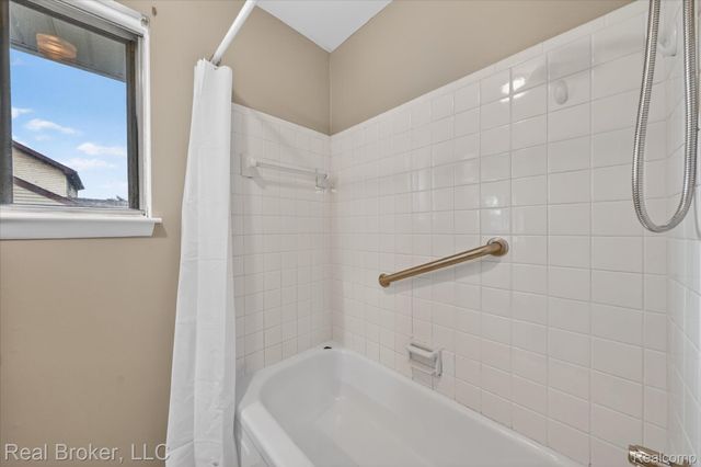 29630 Joy Road, Livonia, MI 48150