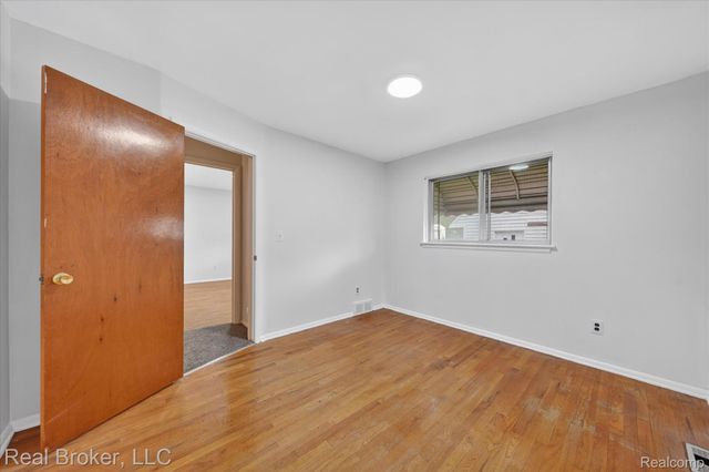29630 Joy Road, Livonia, MI 48150
