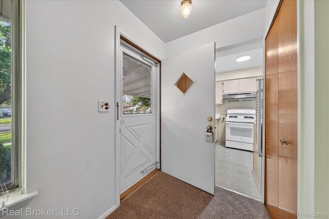 29630 Joy Road, Livonia, MI 48150