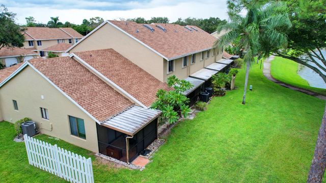 1105 Maplewood Drive, Greenacres, FL 33415