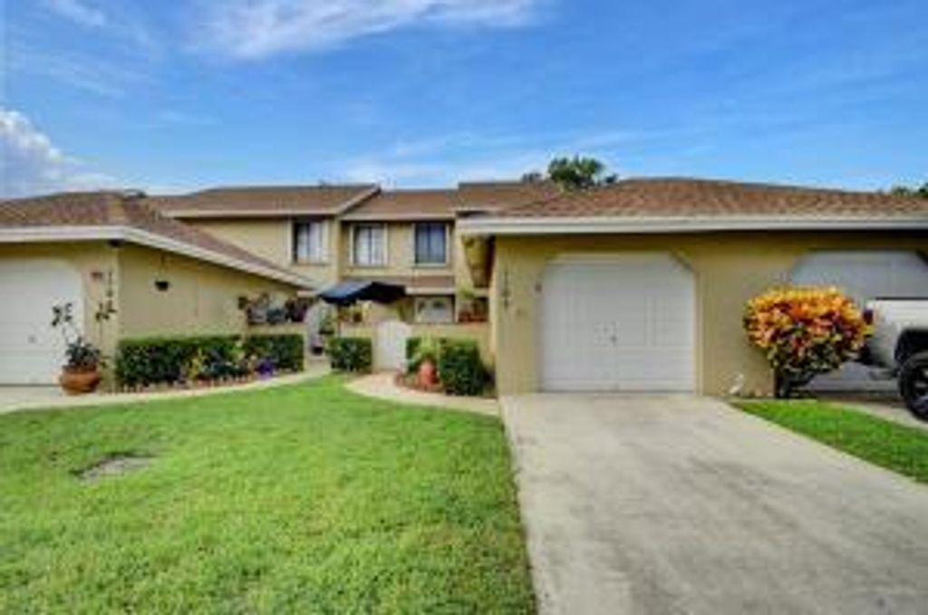 1105 Maplewood Drive, Greenacres, FL 33415