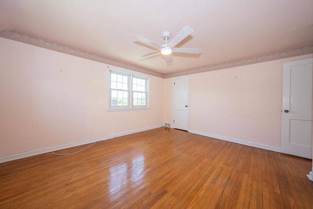 674 N BISHOP AVE, Springfield, PA 19064