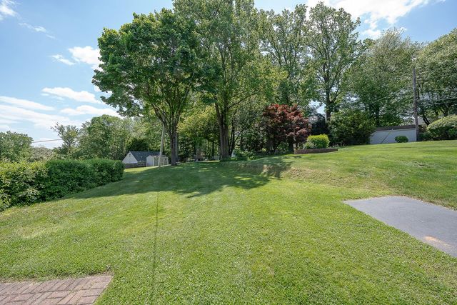 674 N BISHOP AVE, Springfield, PA 19064