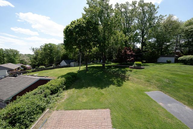 674 N BISHOP AVE, Springfield, PA 19064